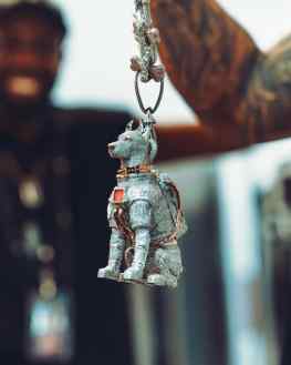 I just wanted to share some images of the creation process of this insane jewelry piece… If you swipe to picture nr 3 you will see the first drawing I made of Juan Luis’s (Maluma) dog named Buda in a space suit. this to show the concept of a “space dog” I had in my head but actually used in one of my paintings “Spacious City” back in 2009Picture nr 4 was one we used as reference to make the 3D clay model, You can see the 3D rotating model in slide nr7 The sculpting proces took around 1 month, I really wanted to capture all my space suit elements on to the Dog’s suit.If you look at picture nr 9 you can see one of the first 3D prints I made to see what size we wanted to do for the final jewelry pieceAfter that the meticulous gold casting and diamond setting started, this took roughly 3 months.Picture nr 10 I really love..At the very last moment we decided to add pink gemstones as the eyes.Looking at how cool the piece turned out, I definitely want to make a bronze sculpture of this piece 🔥#josephklibansky #maluma #jewelrydesign