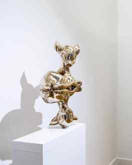 How cool would it be to make a smaller and more affordable collectible of this piece 🤔 💭..#bronzesculpture #contemporaryart #streetart #josephklibansky