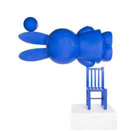 My sculpture “iconico equilibrio” for the 60th anniversary of miffy now on view at schiphol plaza Amsterdam #klibansky #josephklibansky #miffy #sculpture #art #contemporaryart #collector #artnews #artwork #nyc #amsterdam #jeffkoons #gagosian #artfair
