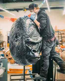 The 300 pound gorilla in the room is nearly ready for Mykonos…#mykonos #gorilla #contemporaryart #artworld #josephklibansky