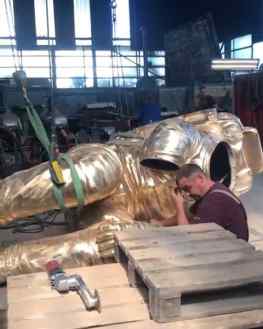 We’re going BIG again 🔥Were should we place this sculpture?..#art #sculpture #astronaut #spaceart #elonmusk #jeffbezos #nasa