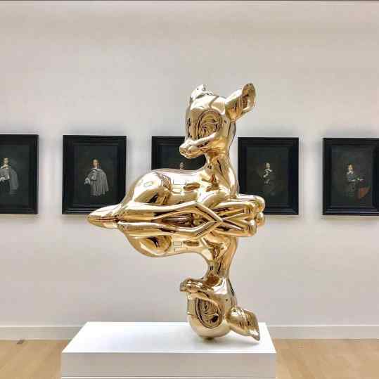My sculpture “Reflections of Youth” in the permanent collection of Museum de Fundatie ✨ maybe I should do a huge 3 meter tall piece of this one..? 🤔 💭